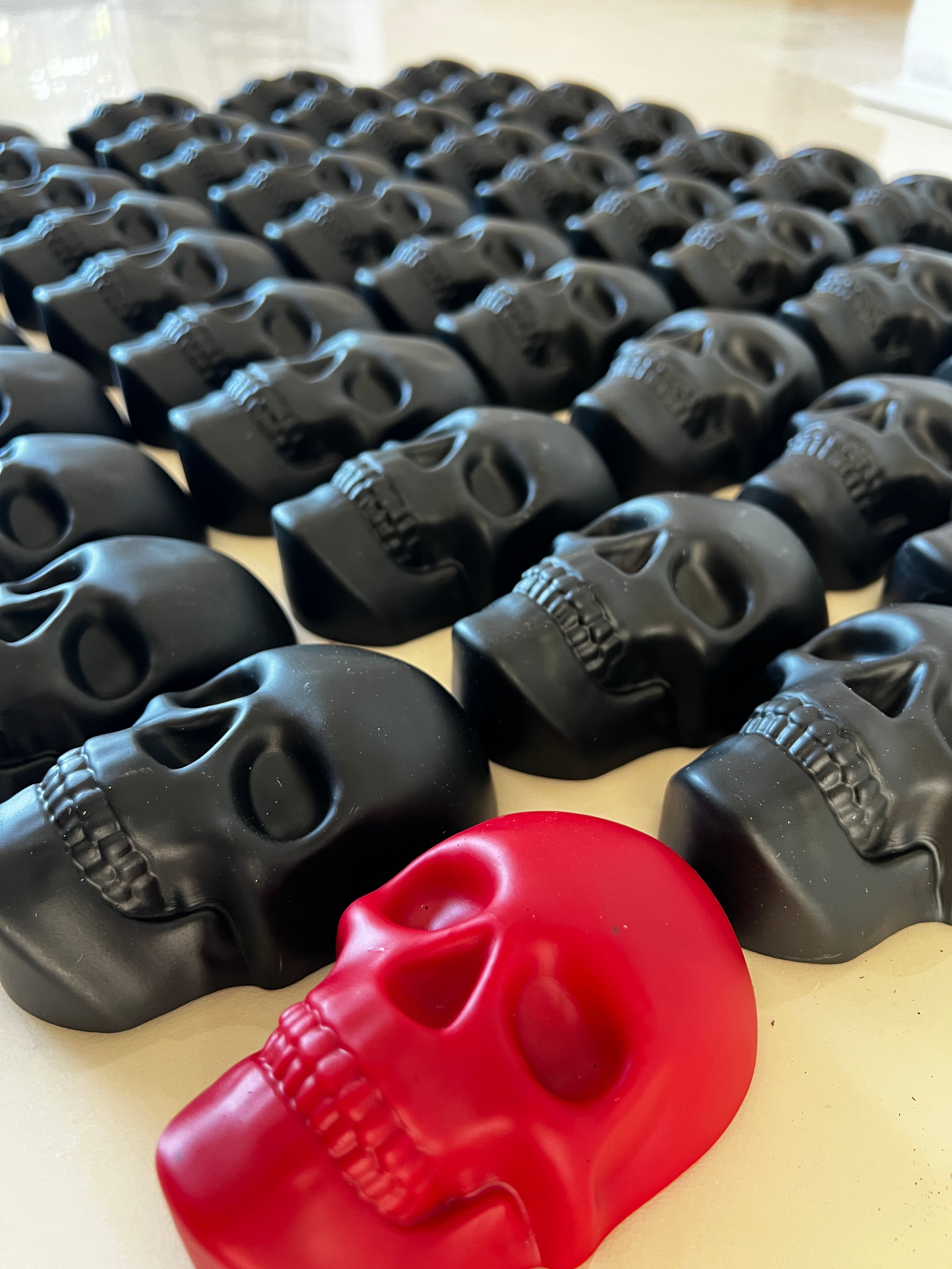 Coleccion figuras decorativas epoxy craneos